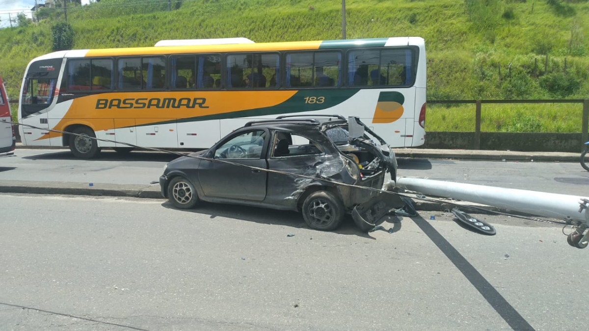 Colis O Na Avenida Jk Deixa Tr Nsito Interditado Na Zona Norte De Juiz