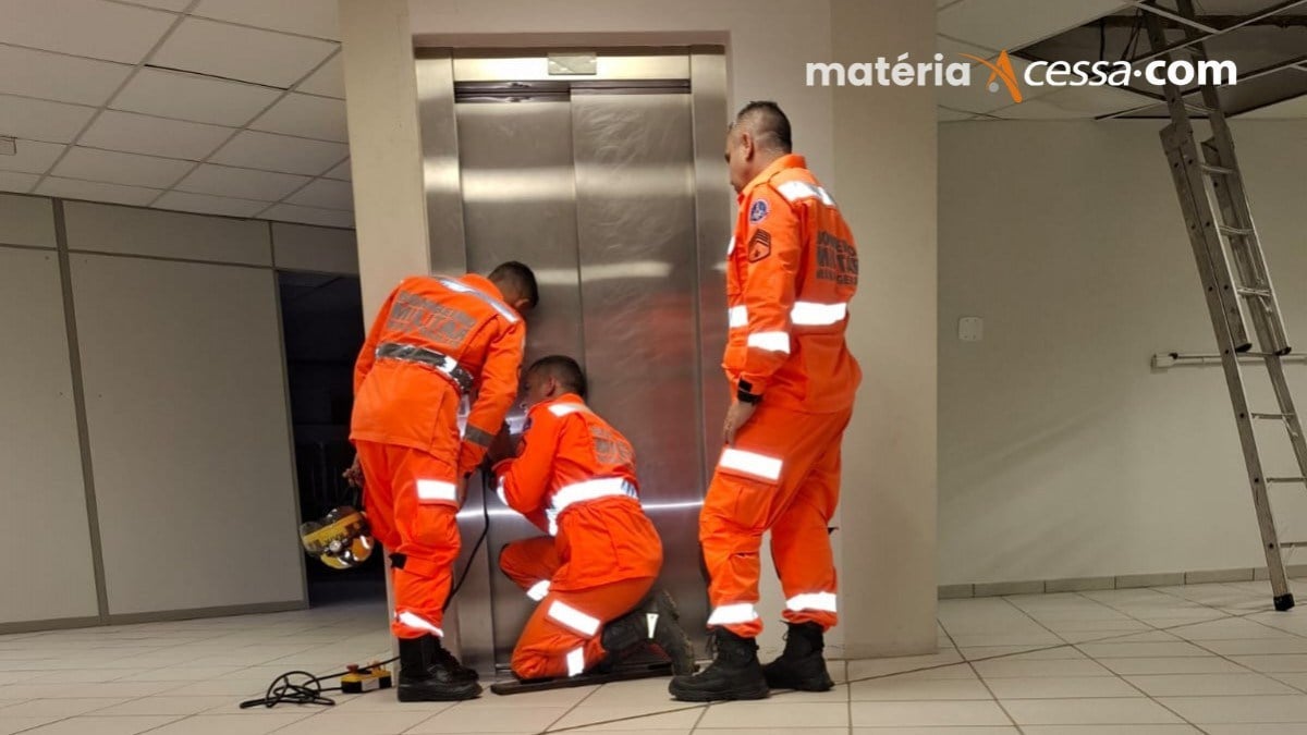 Vítima fica presa em elevador no INSS de Leopoldina
