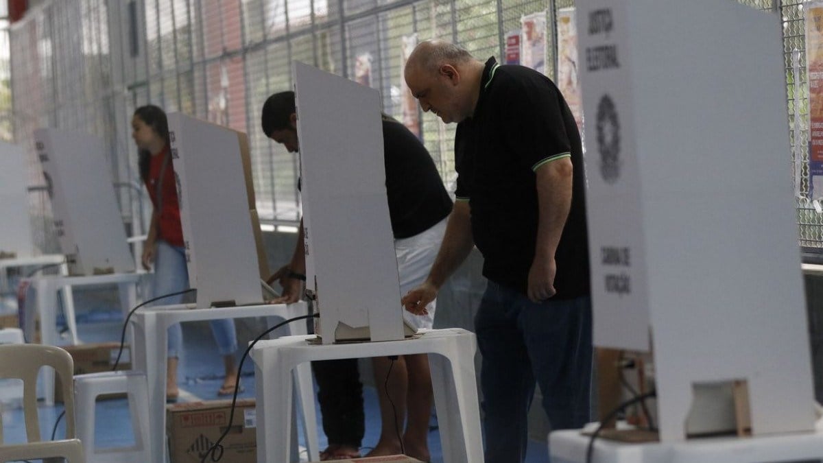 Segundo turno das eleições acontece neste domingo