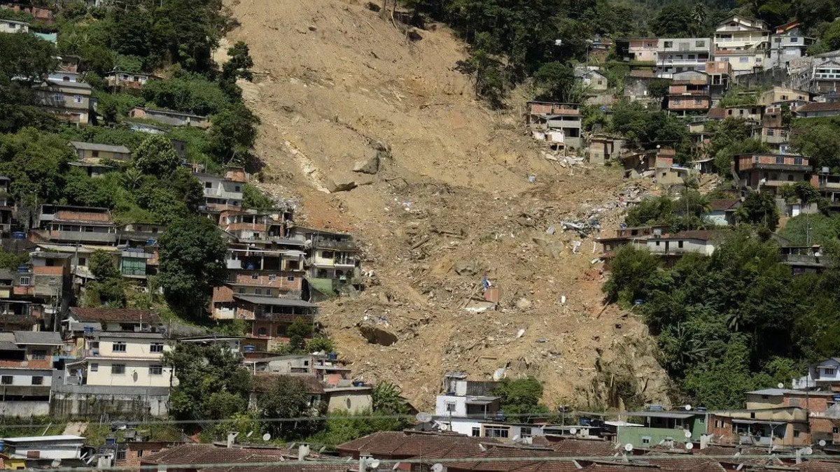 Ossada humana achada em Petrópolis pode ser de vítima de chuva de 2022