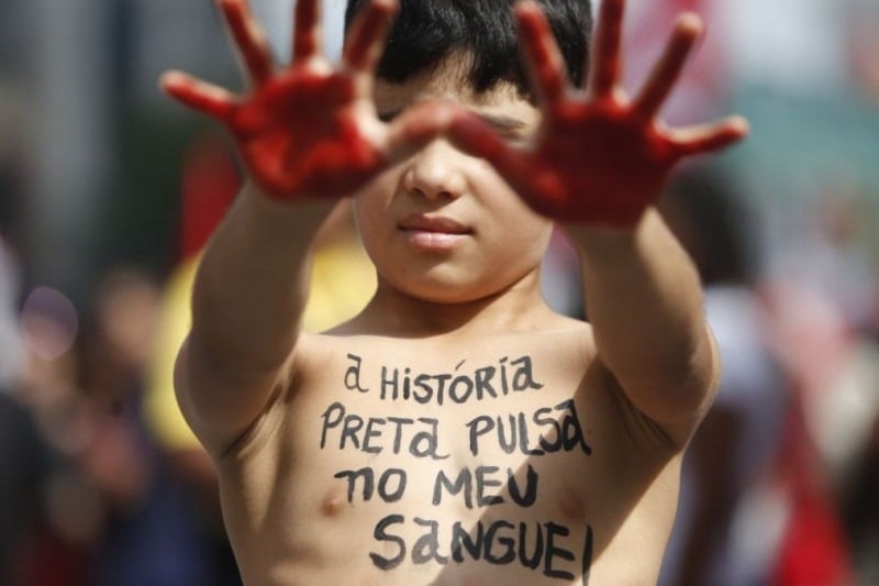 Marcha do Dia da Consciência Negra reúne centenas de pessoas em SP