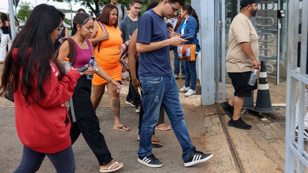 Enem: provas de matemática e ciências da natureza são reaplicadas hoje