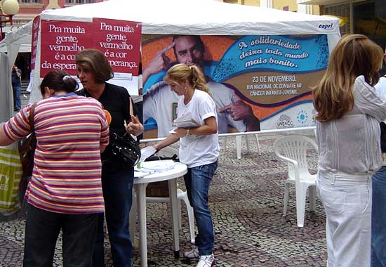 Barraca para 
conscientizar sobre c?ncer