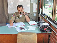 Foto de PM fazendo o policiamento