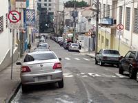 Foto de carros estacionados