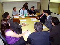 Foto da reunião no Procon