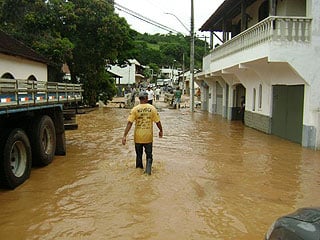 Inundação em Santana do Deserto