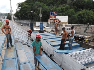 Montagem de arquibancadas de Carnaval