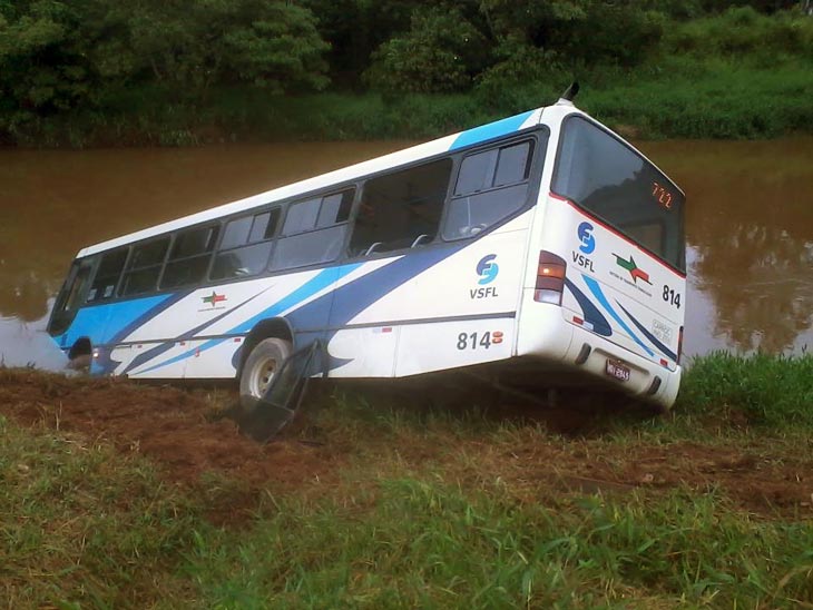 Queda de ônibus