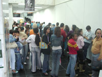 Pessoas em fila