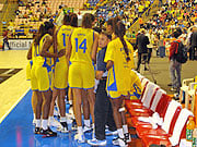 Foto de um jogo de basquete no mundial de 2006