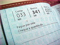 Foto de uma parte da folha de um cheque