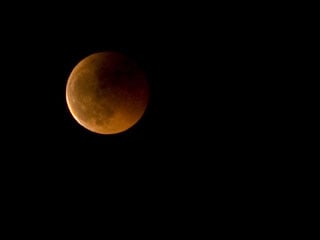 Eclipse do dia 15 de abril deixará Lua vermelha