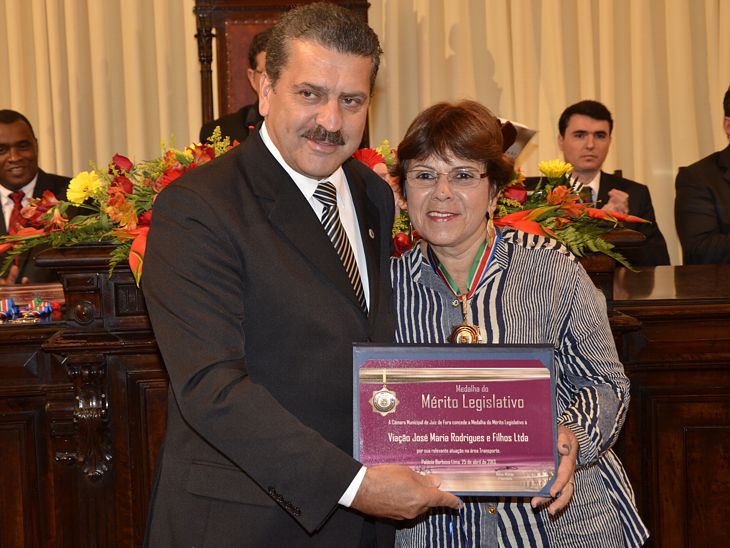 Vereador Chico Evangelista e Margaret Rodrigues (uma das sócias da Viação José Maria Rodrigues)