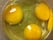 Fazer o creme de ovos é muito simples: Bata três ovos 