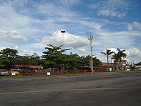 Imagem de pista de um aeroporto