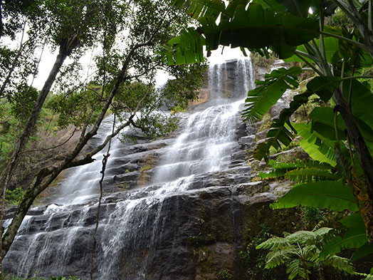 Cachoeira Três Quedas