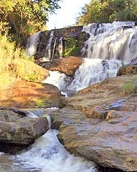 Foto da cachoeira do engenho